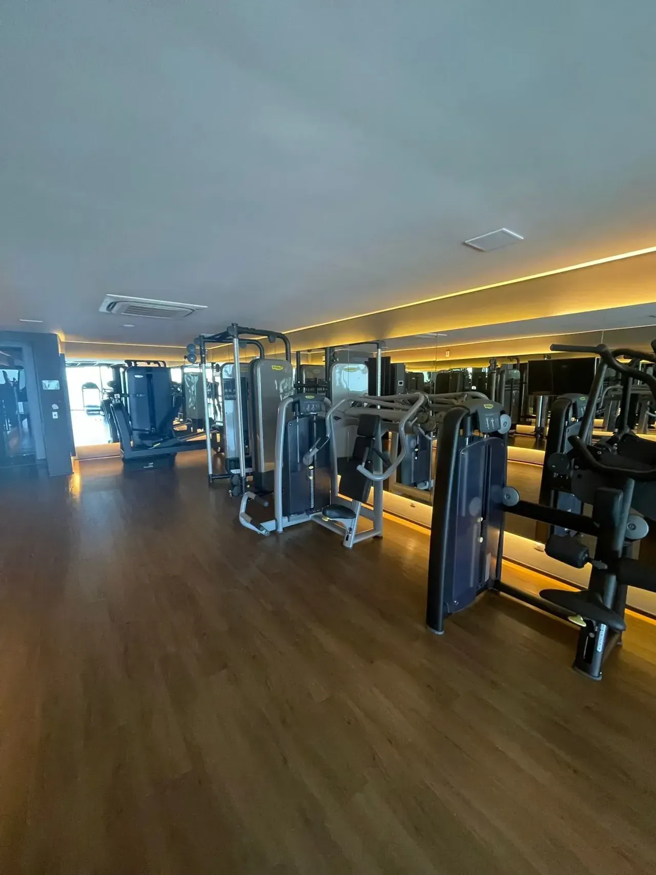 Apartamento no Edifício Splendido com 5 suítes em Balneário Camboriú — foto 28