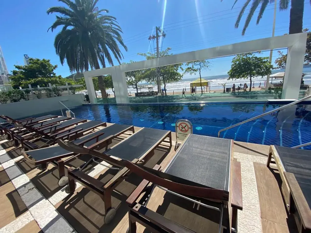 Apartamento no Edifício Metropolis com 4 suítes em Balneário Camboriú — foto 25