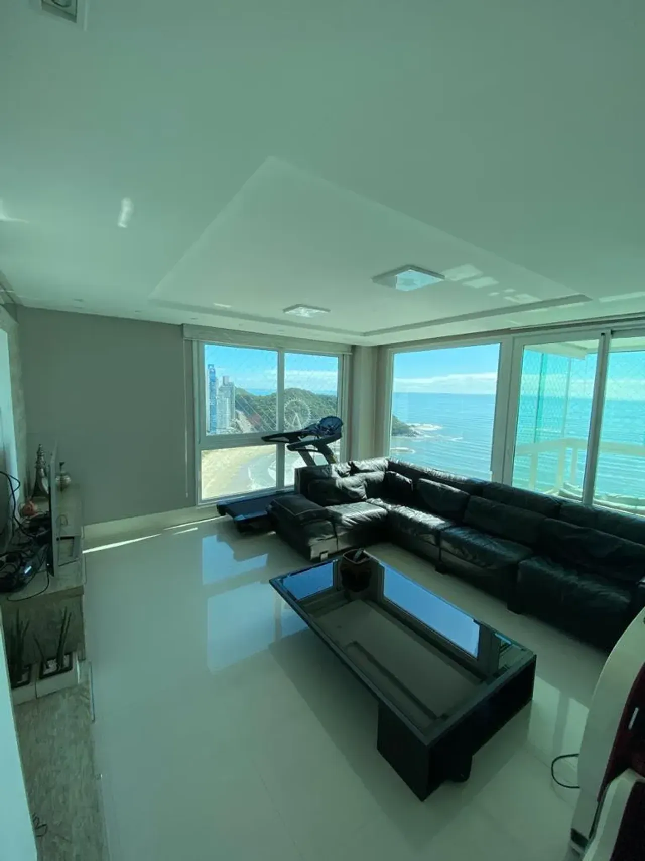 Apartamento no Edifício Metropolis com 4 suítes em Balneário Camboriú — foto 9