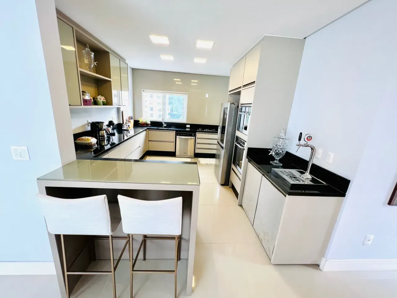 Cobertura no Edifício Silver Tower com 4 dormitórios em Balneário Camboriú — foto 30