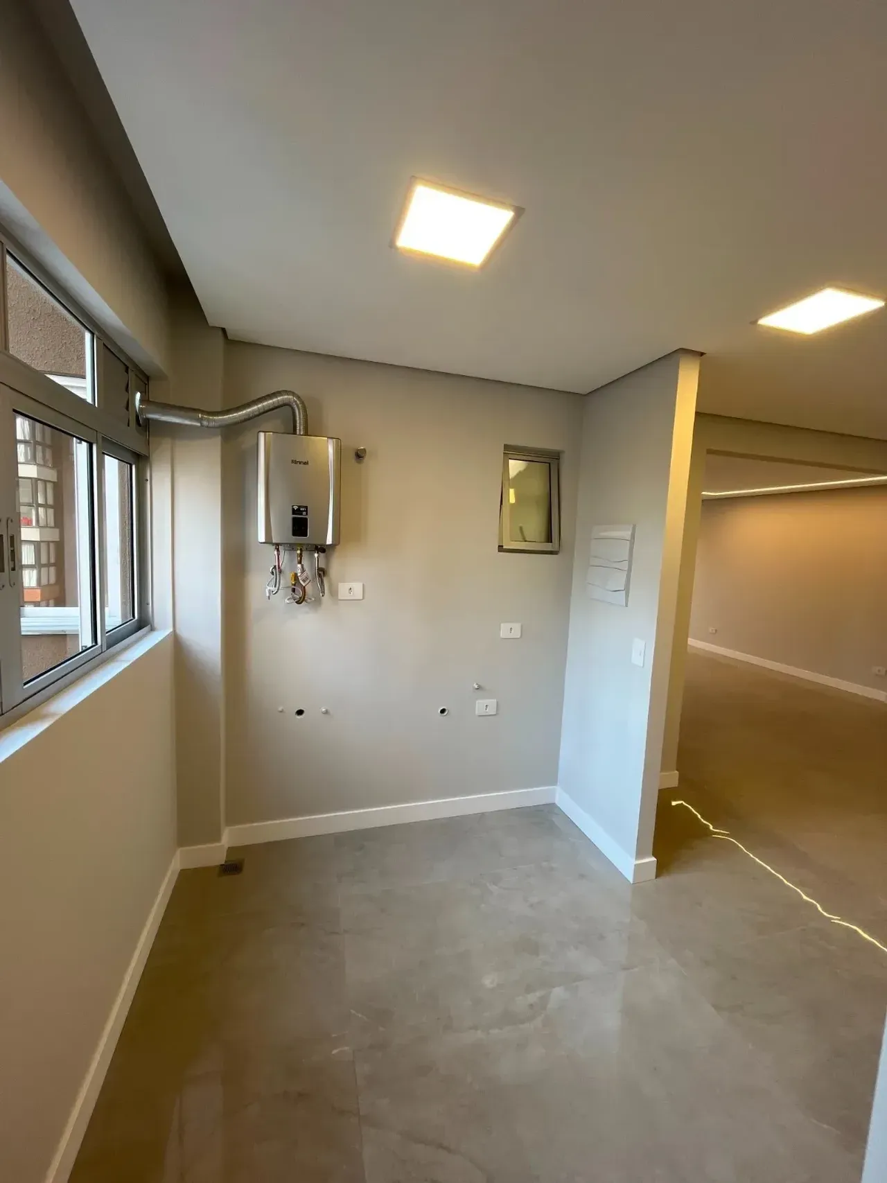 Apartamento no Edifício Saint Tropez frente mar com 4 dormitórios sendo 2 suítes e 3 vagas no Centro de Balneário Camboriú — foto 7