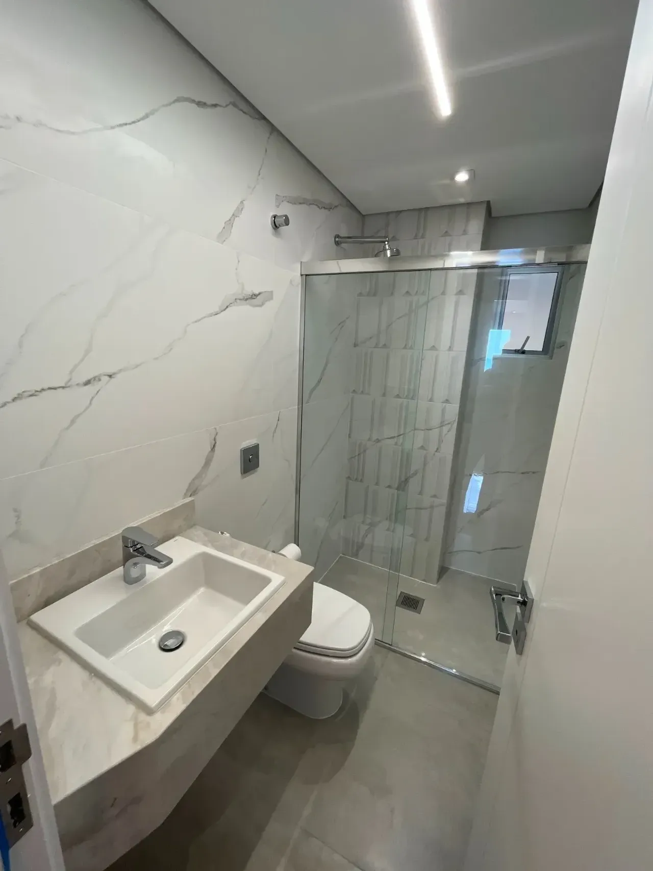 Apartamento no Edifício Saint Tropez frente mar com 4 dormitórios sendo 2 suítes e 3 vagas no Centro de Balneário Camboriú — foto 8