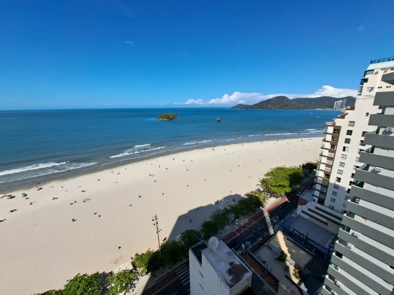 Apartamento Edifício Cosmos Torre Mirage com 4 suítes em Balneário Camboriú — foto 19