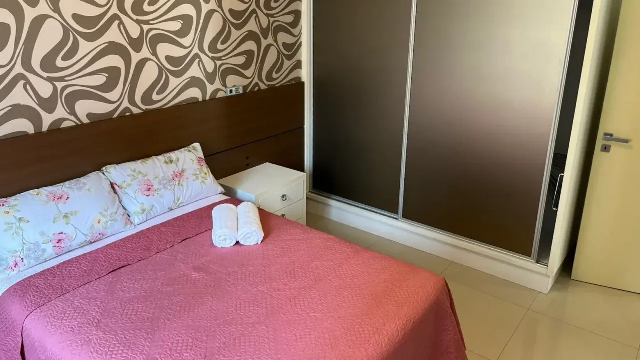 Apartamento no Edifício Serrano com 3 dormitórios em Balneário Camboriú — foto 1