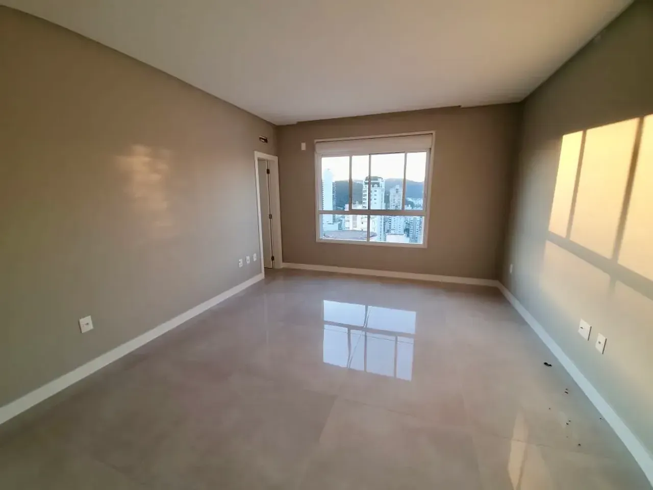 Apartamento no Edifício Biarritz Residence com 3 suítes em Balneário Camboriú — foto 18