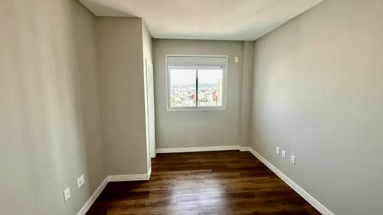 Apartamento no Edifício Biarritz Residence com 3 suítes em Balneário Camboriú — foto 29
