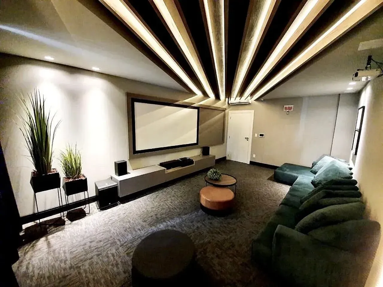 Apartamento no Edifício Biarritz Residence com 3 suítes em Balneário Camboriú — foto 15