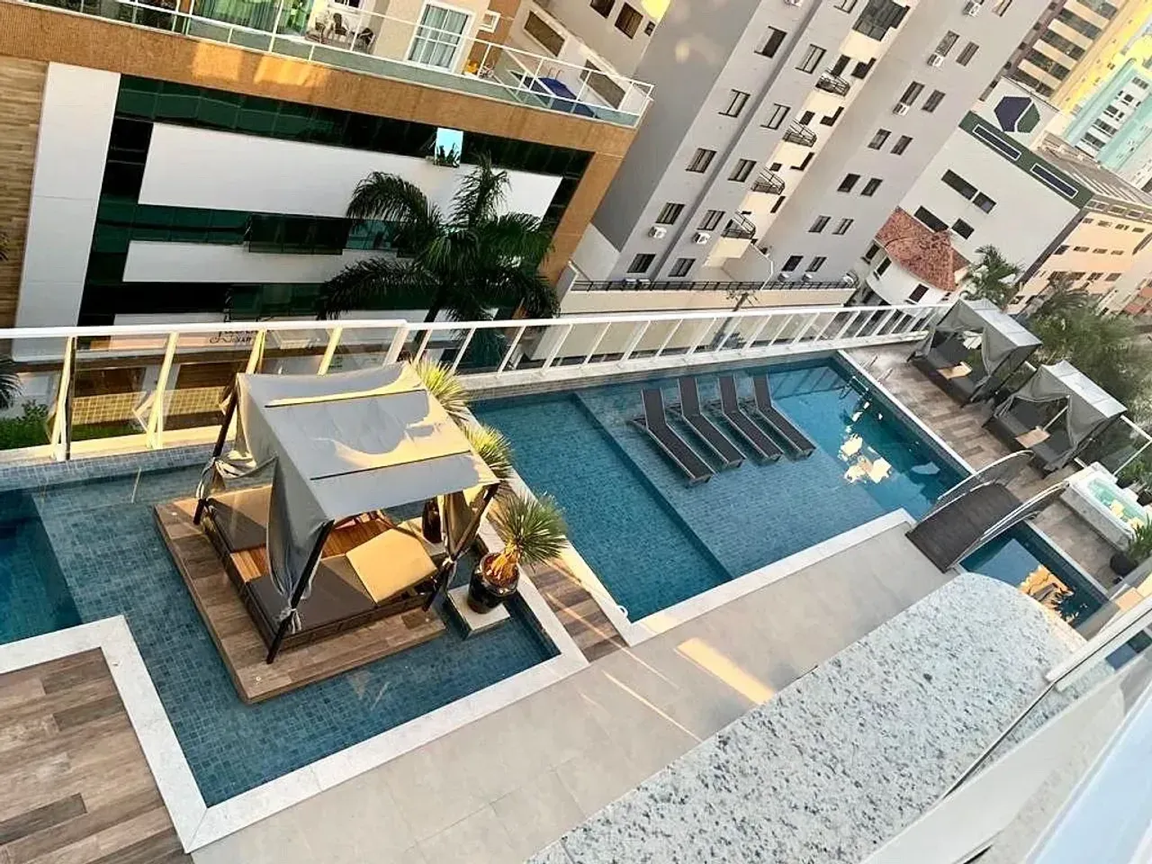 Apartamento no Edifício Biarritz Residence com 3 suítes em Balneário Camboriú — foto 13