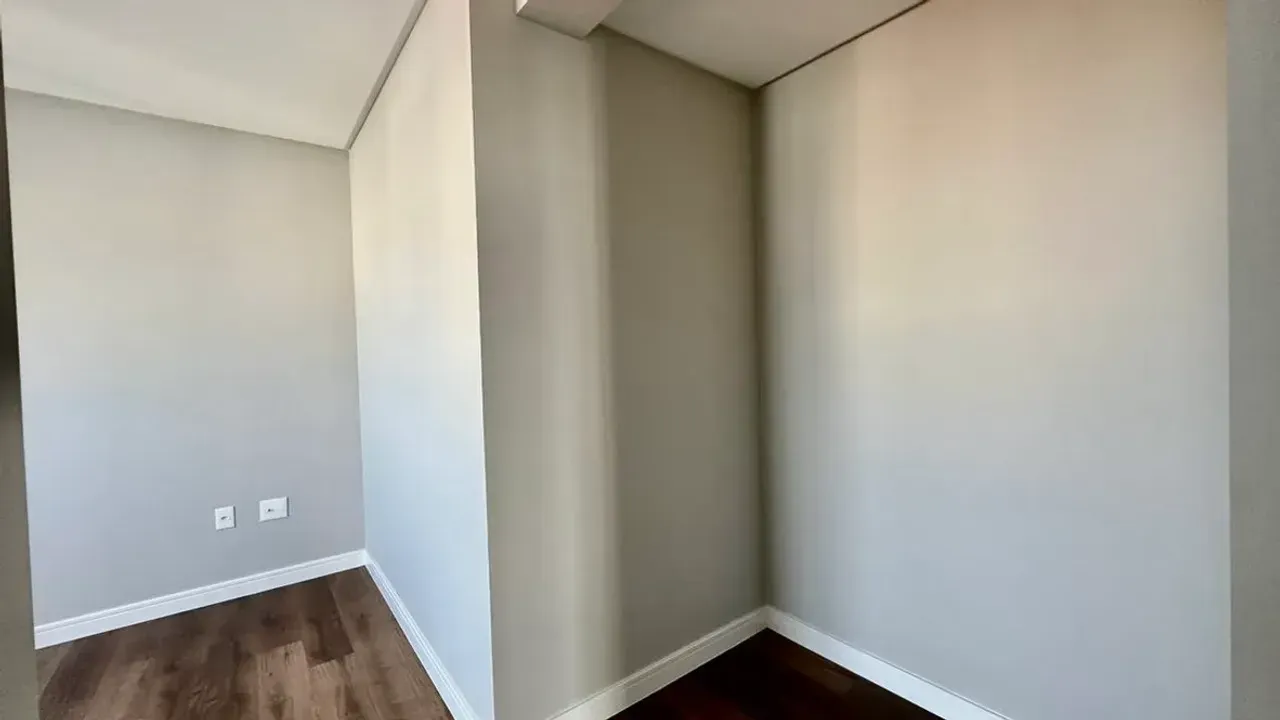 Apartamento no Edifício Biarritz Residence com 3 suítes em Balneário Camboriú — foto 25