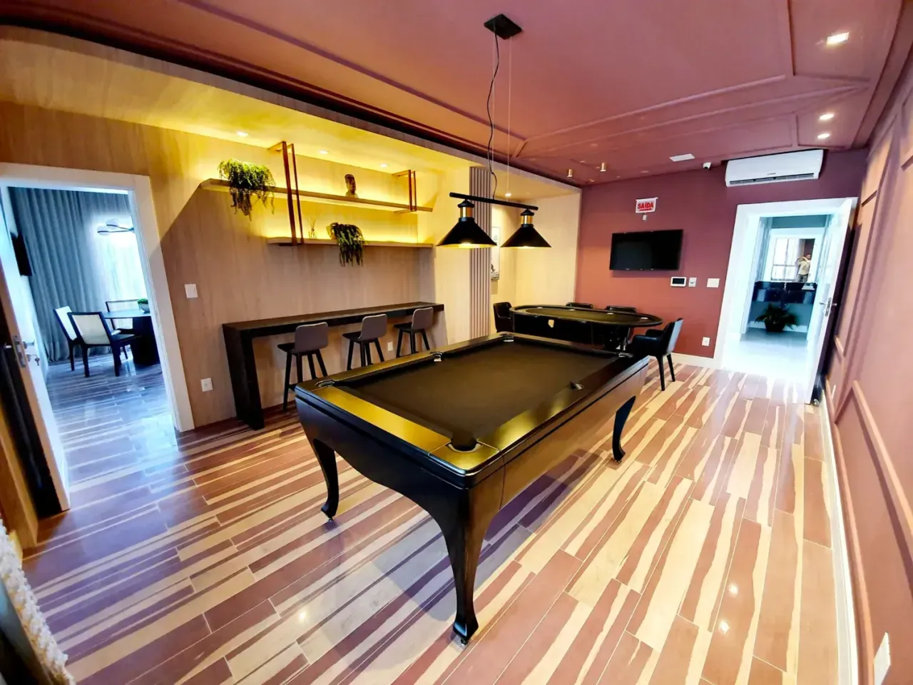 Apartamento no Edifício Biarritz Residence com 3 suítes em Balneário Camboriú — foto 8