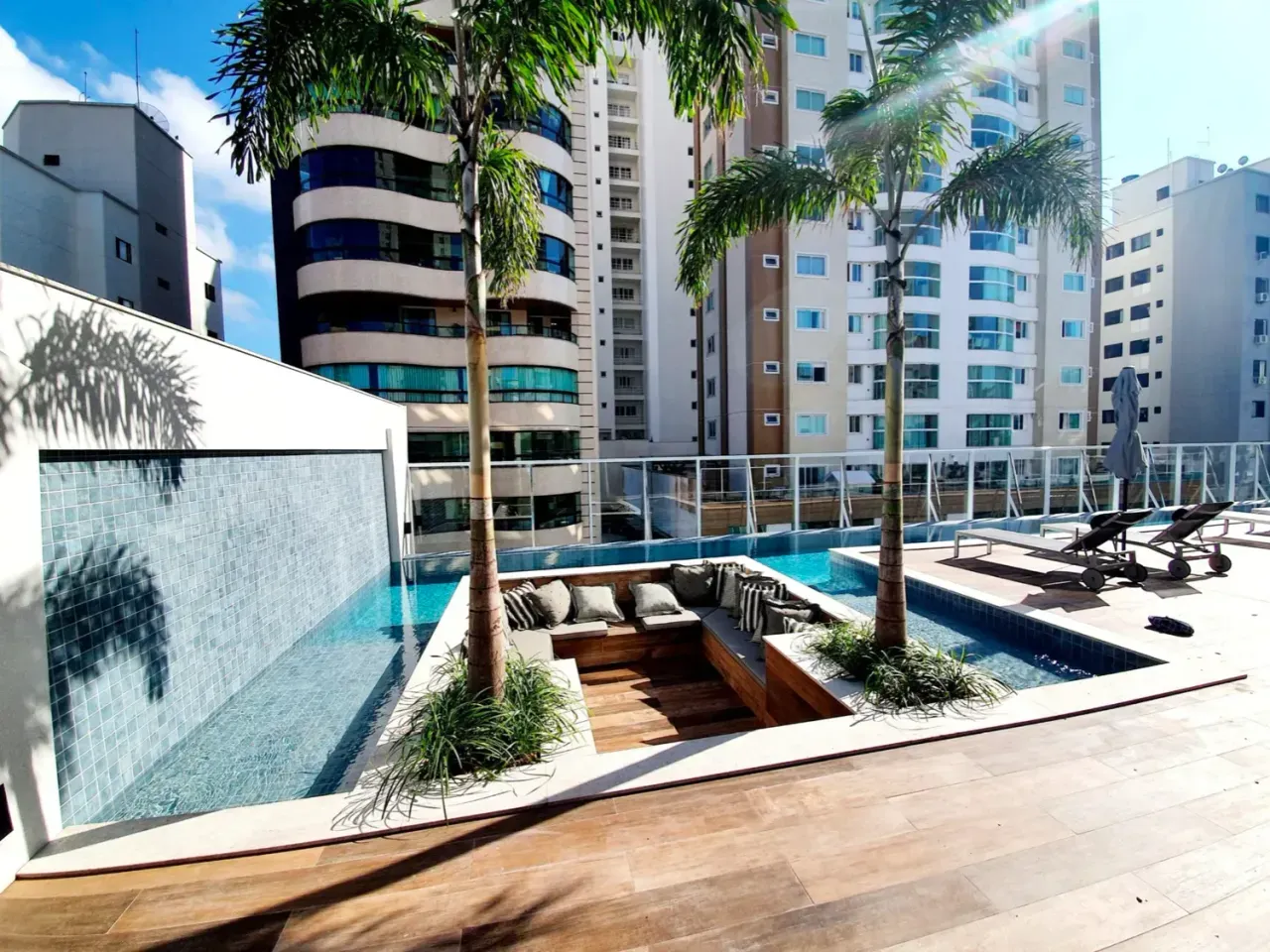Apartamento no Edifício Biarritz Residence com 3 suítes em Balneário Camboriú — foto 1