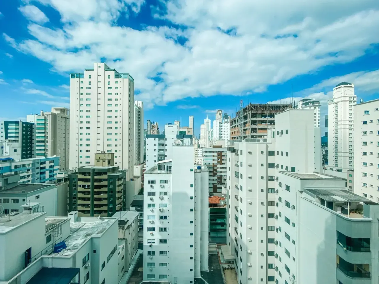 Apartamento Agatha Crhistie com 3 Suítes em Balneário Camboriú — foto 19