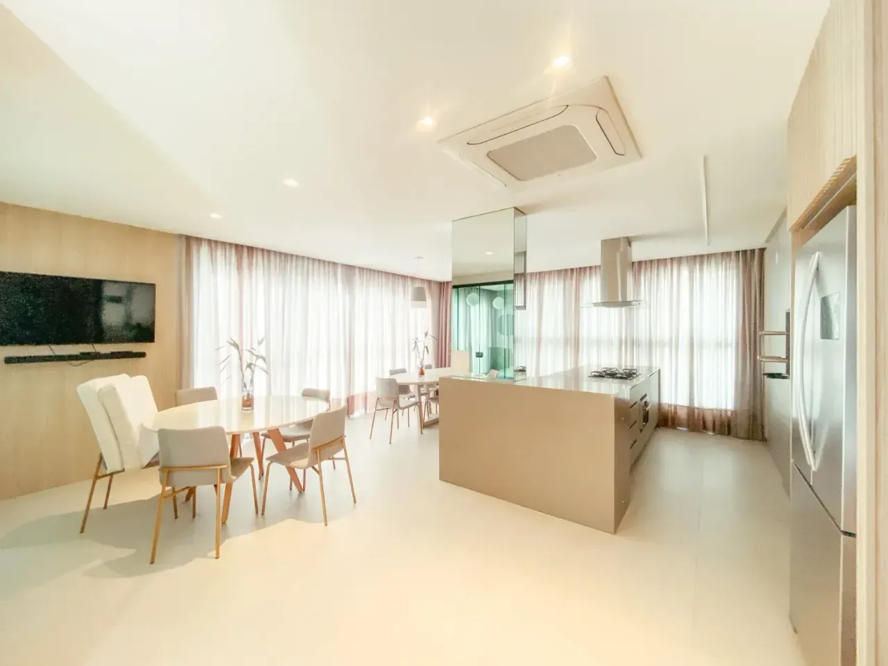 Apartamento Agatha Crhistie com 3 Suítes em Balneário Camboriú — foto 13