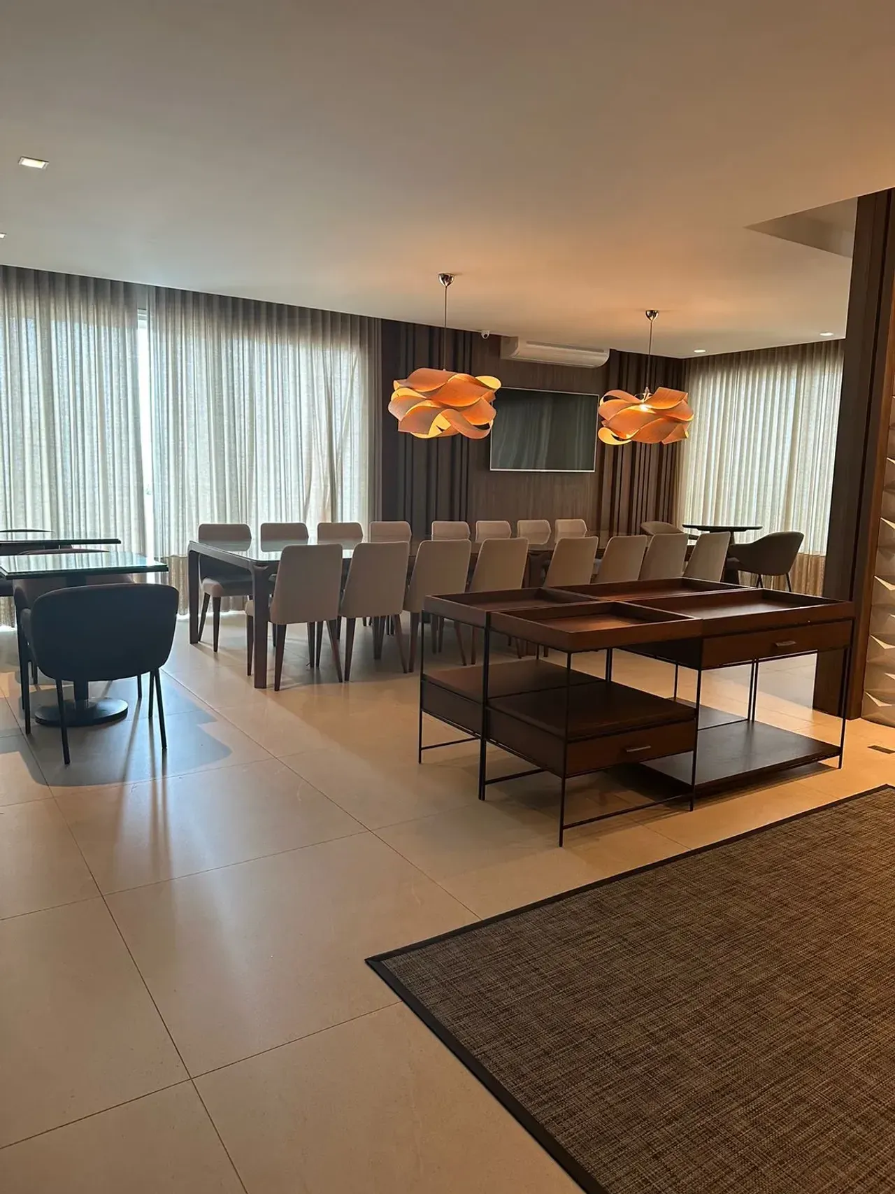 Apartamento no Edifício Camboas com 3 suítes em Balneário Camboriú — foto 14