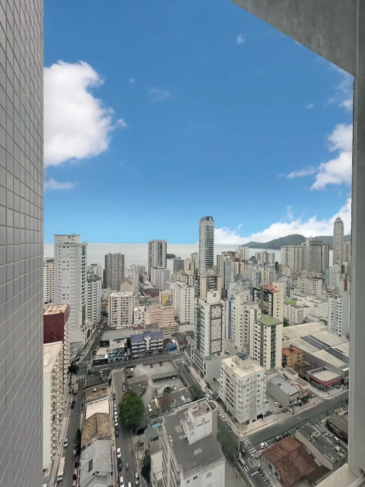 Apartamento no Edifício Camboas com 3 suítes em Balneário Camboriú — foto 25