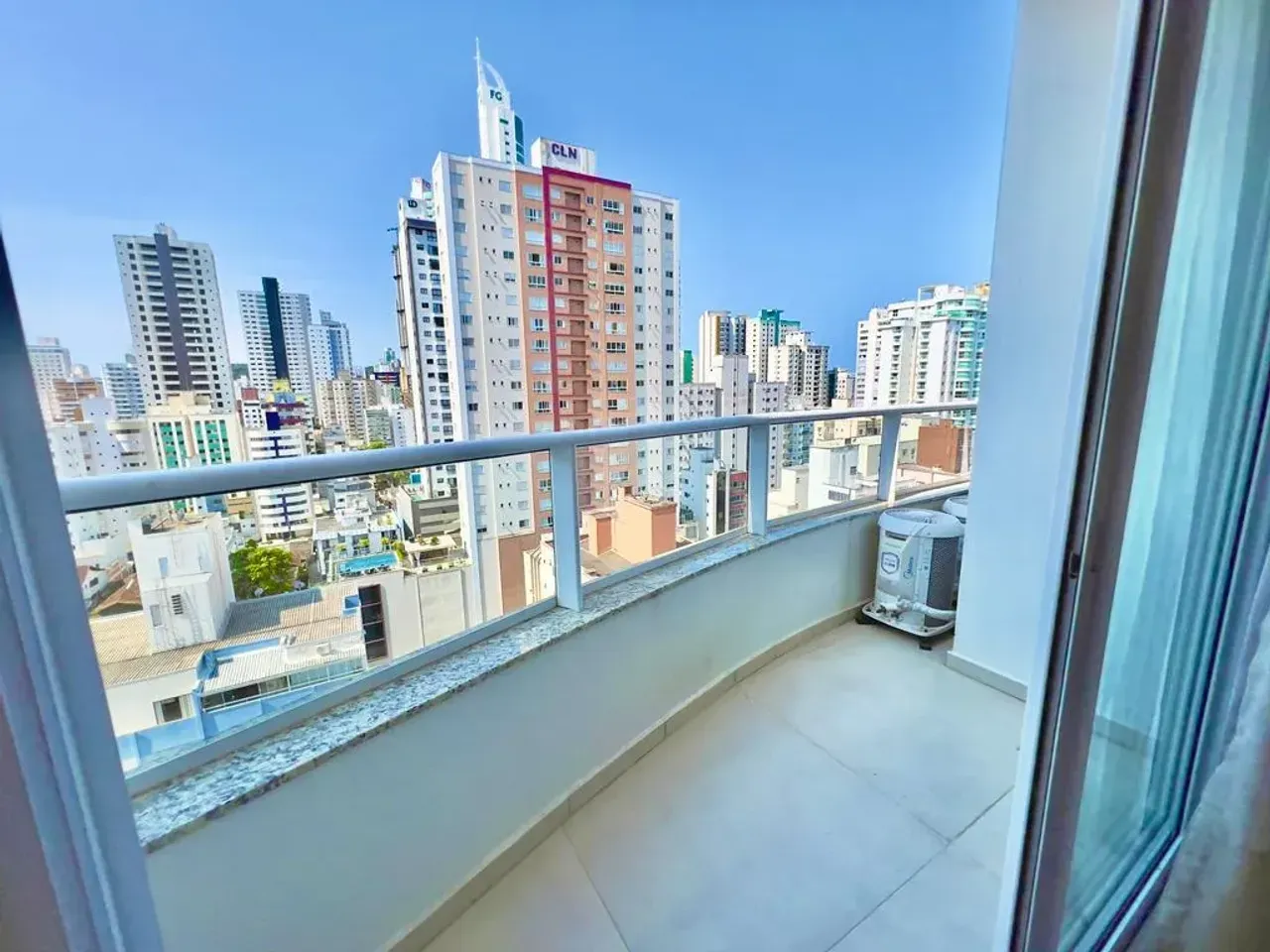 Cobertura Duplex com 4 suítes e 3 vagas de garagem no Centro de Balneário Camboriú — foto 14