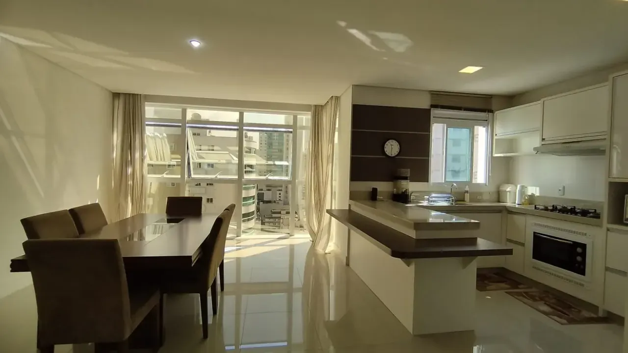 Apartamento no Edifício Maison San Lorenzo com 3 suítes em Balneário Camboriú — foto 2