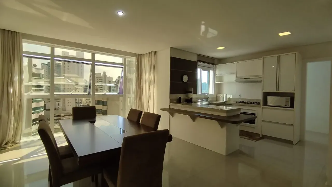 Apartamento no Edifício Maison San Lorenzo com 3 suítes em Balneário Camboriú — foto 3