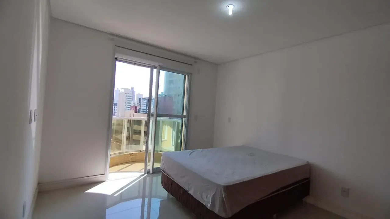 Apartamento no Edifício Maison San Lorenzo com 3 suítes em Balneário Camboriú — foto 1