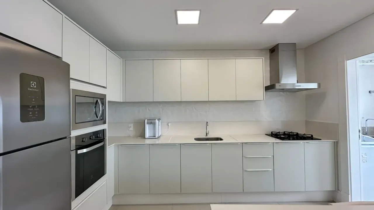 Apartamento no Edifício San Carlo Residence com 3 suítes em Balneário Camboriú — foto 16