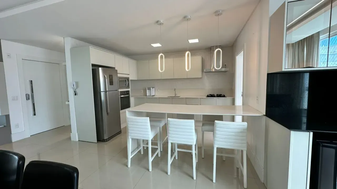 Apartamento no Edifício San Carlo Residence com 3 suítes em Balneário Camboriú — foto 1