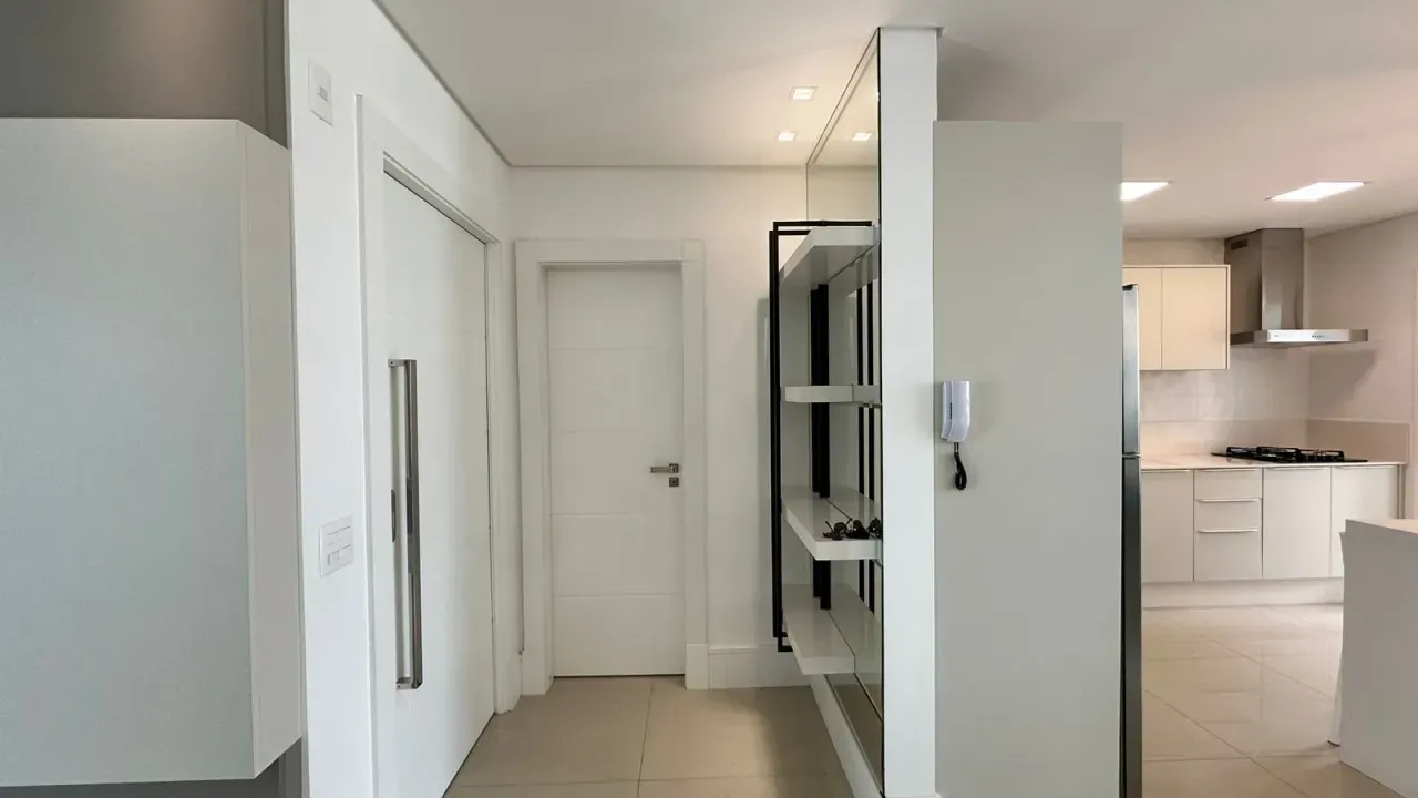 Apartamento no Edifício San Carlo Residence com 3 suítes em Balneário Camboriú — foto 14