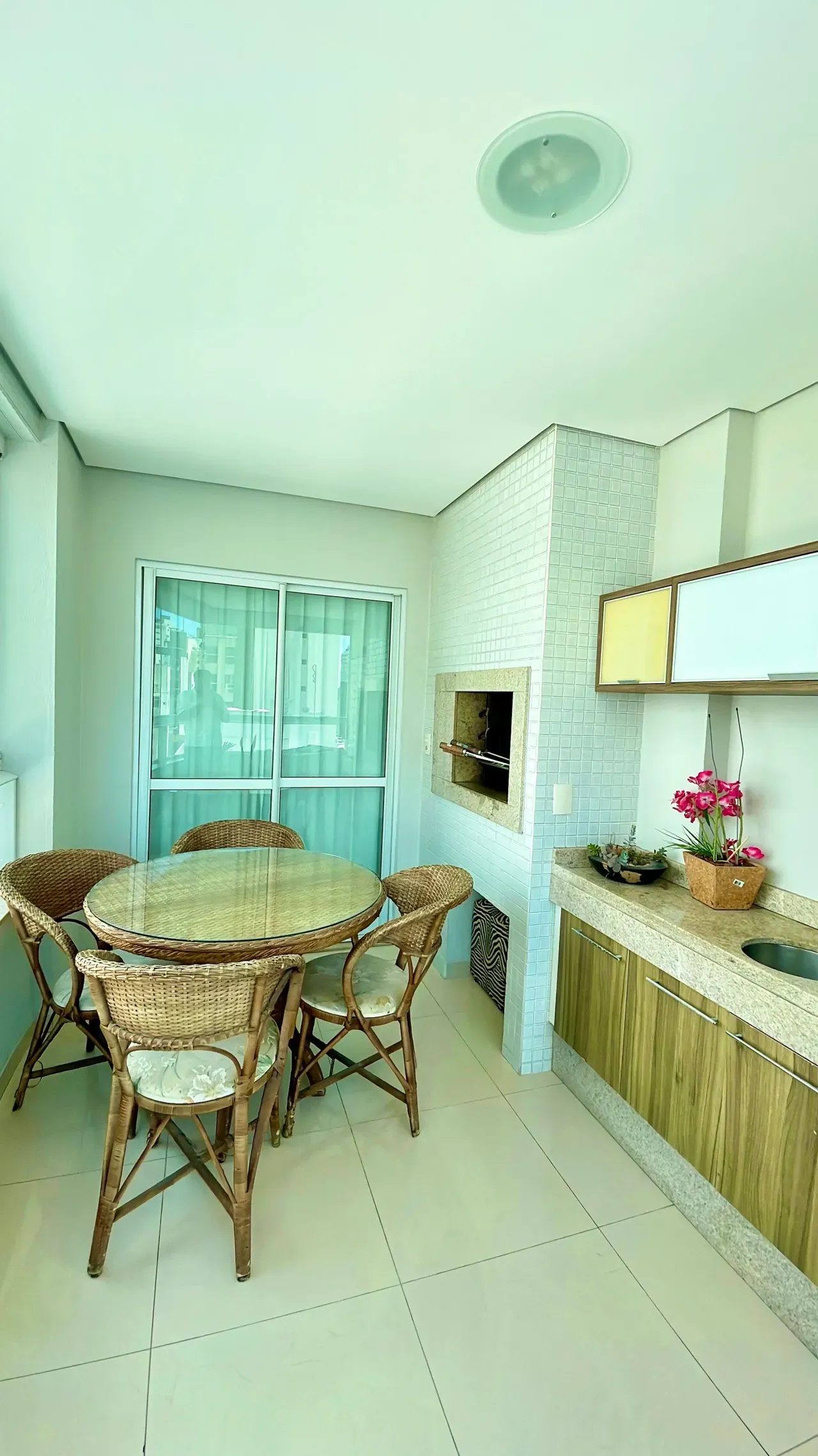 Apartamento no Edifício Aqua Del Mare com 3 suítes em Balneário Camboriú — foto 30