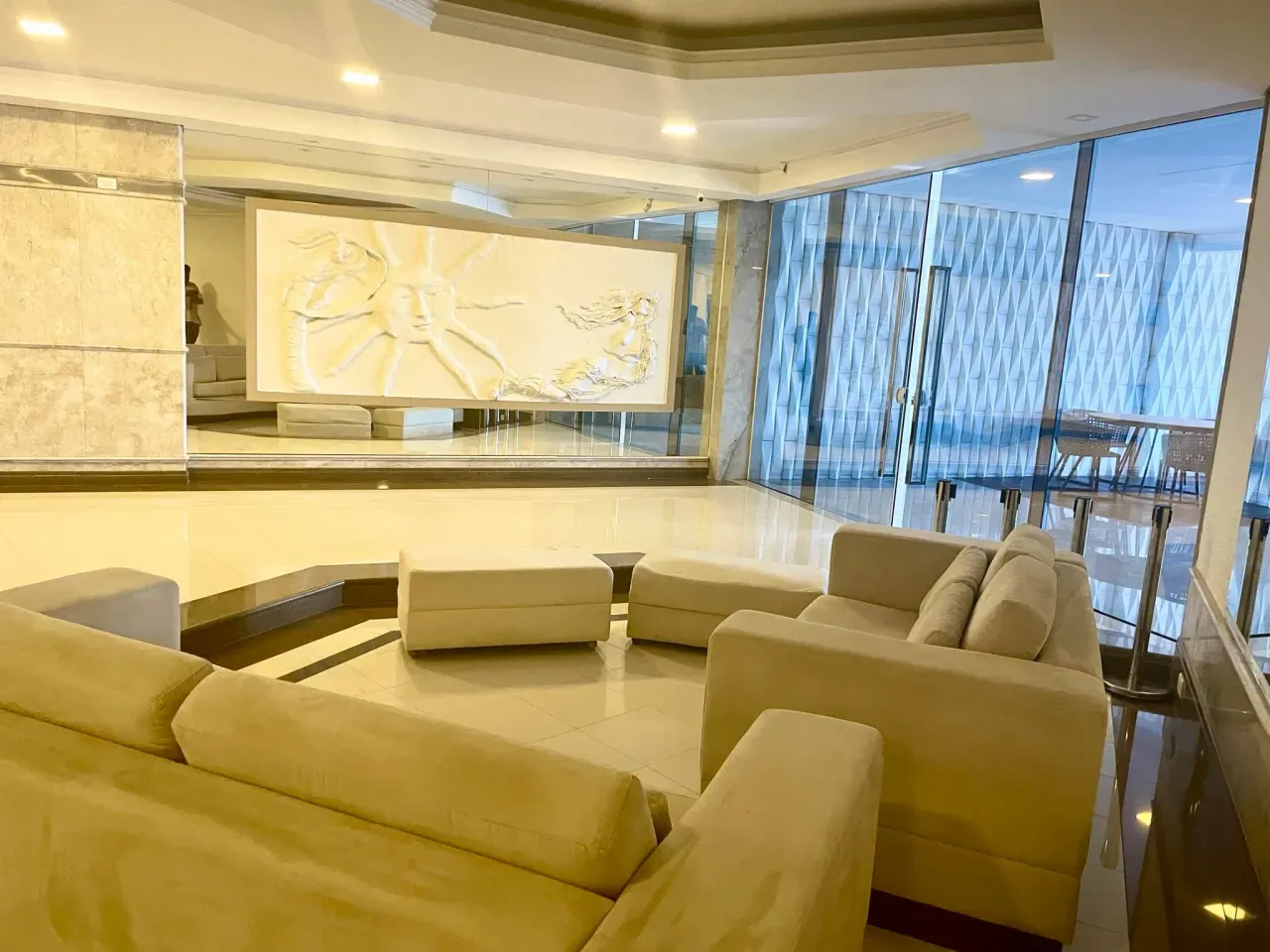 Apartamento no Edifício Praia do Sol com 3 dormitórios em Balneário Camboriú — foto 24