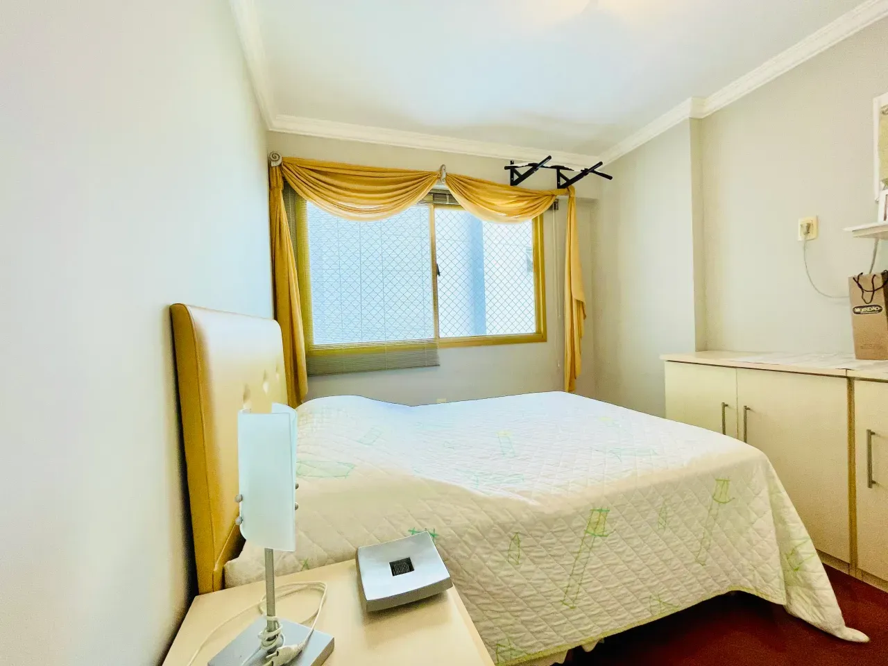 Apartamento no Edifício Praia do Sol com 3 dormitórios em Balneário Camboriú — foto 14