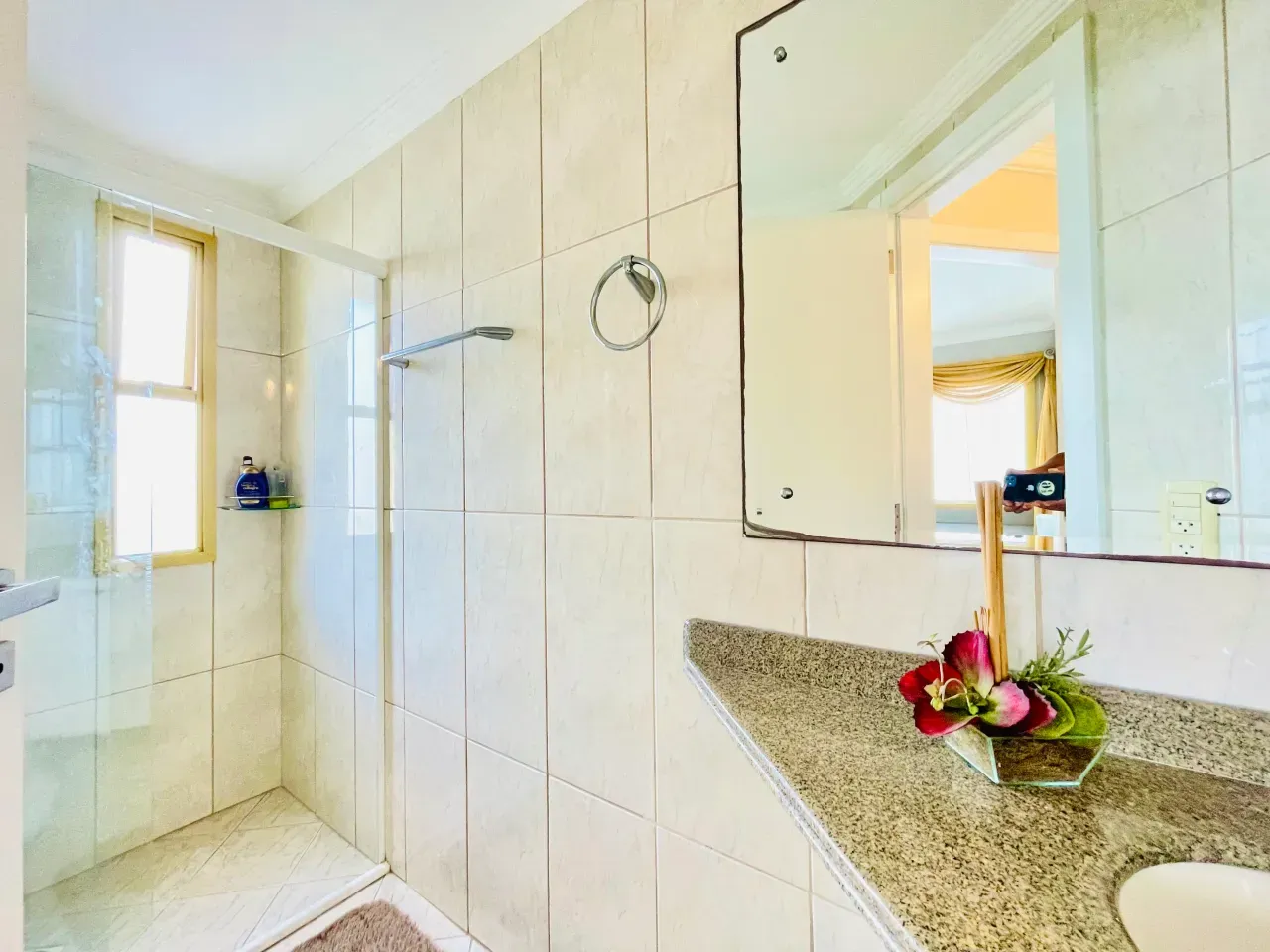 Apartamento no Edifício Praia do Sol com 3 dormitórios em Balneário Camboriú — foto 13