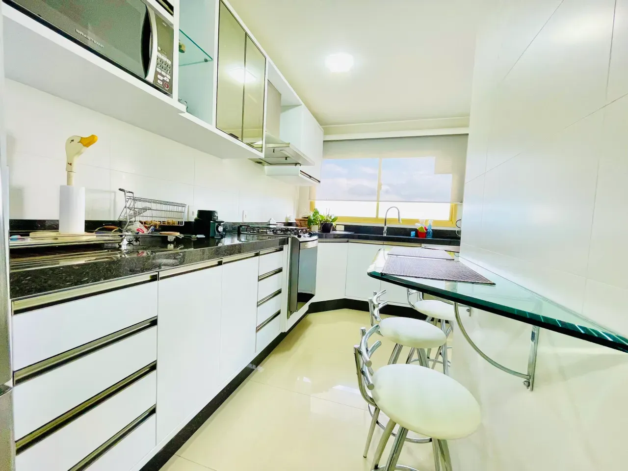 Apartamento no Edifício Praia do Sol com 3 dormitórios em Balneário Camboriú — foto 11