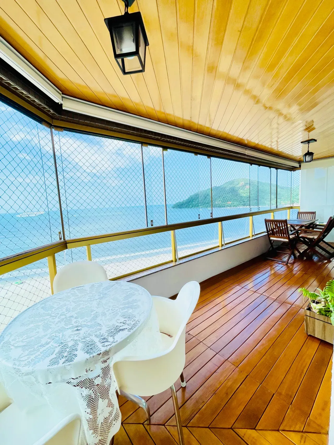 Apartamento no Edifício Praia do Sol com 3 dormitórios em Balneário Camboriú — foto 8
