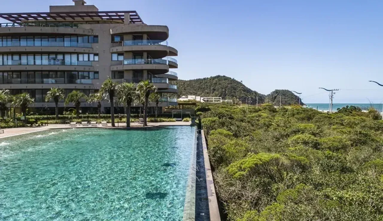 Apartamento no Edifício Bravíssima Private Residence na Praia Brava em Itajaí