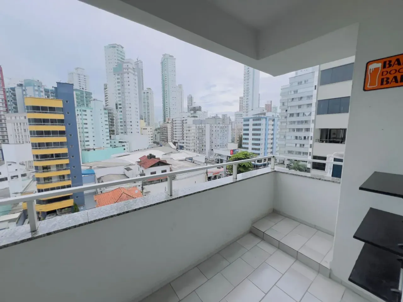 Apartamento no Edifício Marquesado B com 2 dormitórios sendo em Balneário Camboriú — foto 3
