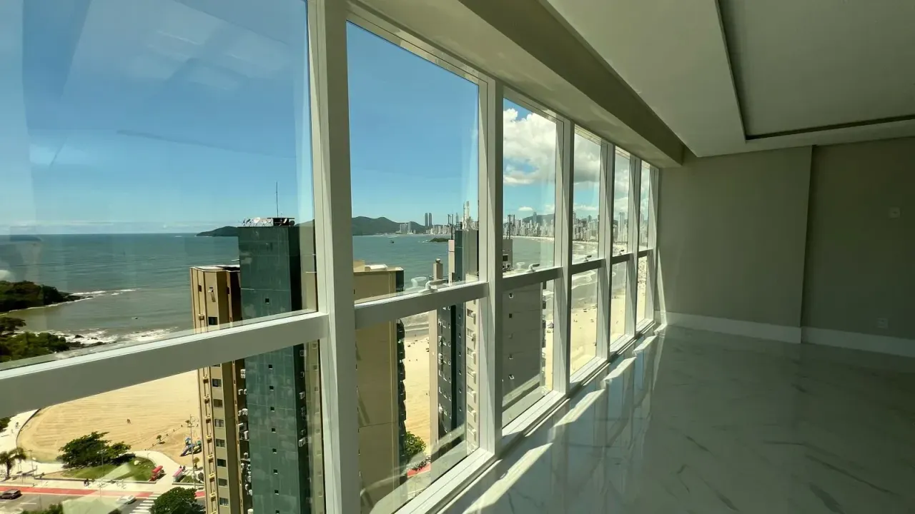 Apartamento no Edifício Skyline com 4 suítes em Balneário Camboriú — foto 3