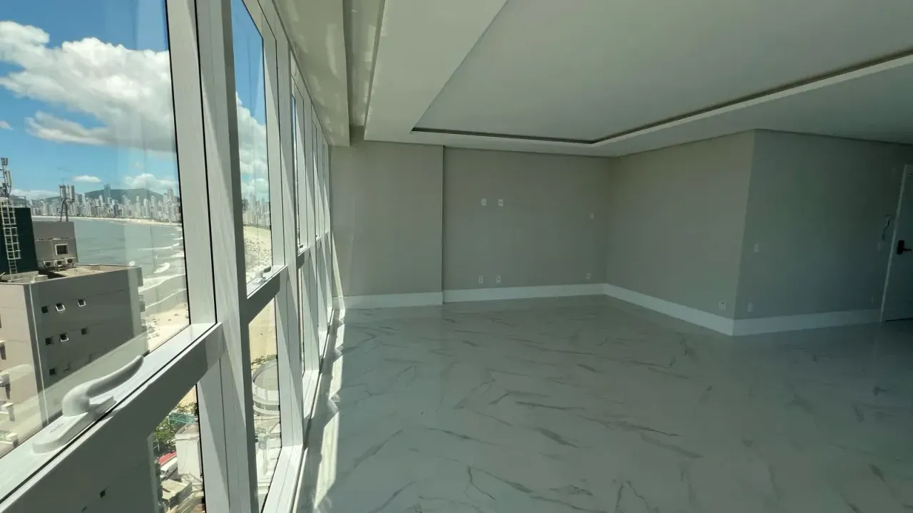 Apartamento no Edifício Skyline com 4 suítes em Balneário Camboriú — foto 5
