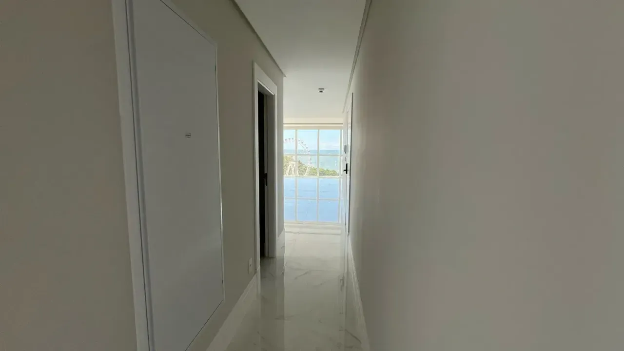 Apartamento no Edifício Skyline com 4 suítes em Balneário Camboriú — foto 6