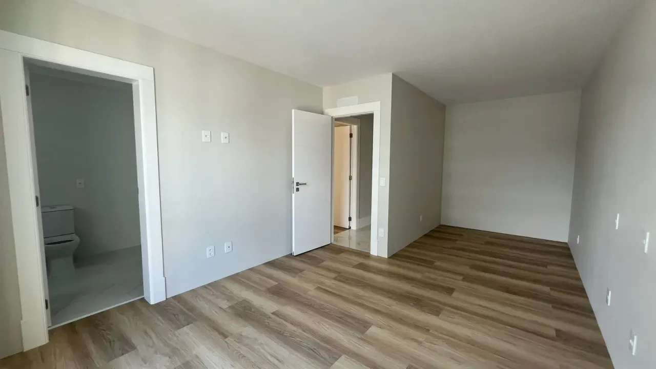 Apartamento no Edifício Skyline com 4 suítes em Balneário Camboriú — foto 11