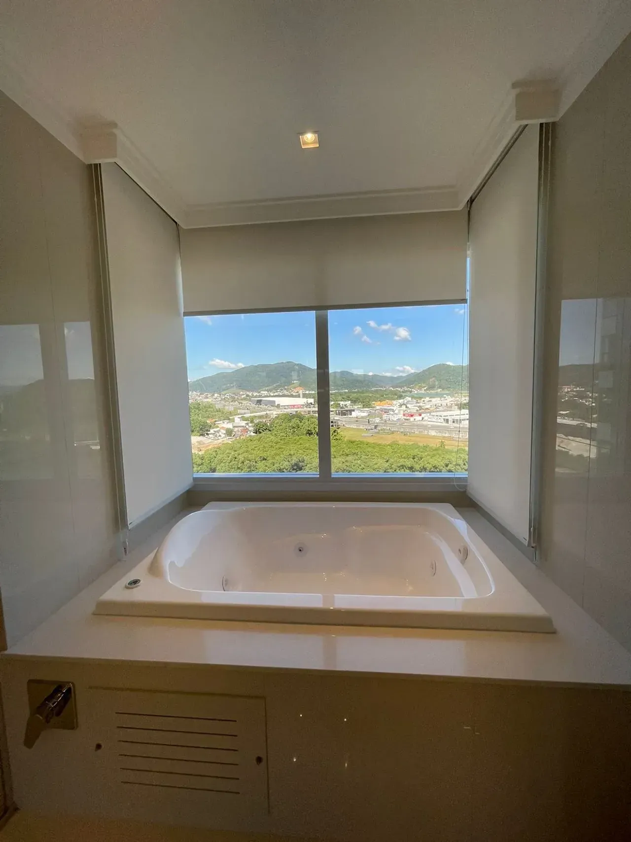 Apartamento no Edifício Epic Tower com 5 suítes em Balneário Camboriú — foto 17