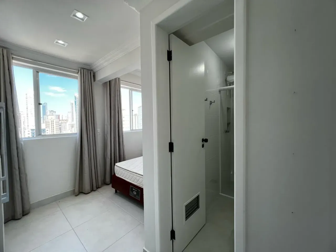 Apartamento no Edifício solar do Cangongo com 2 suítes em Balneário Camboriú — foto 1