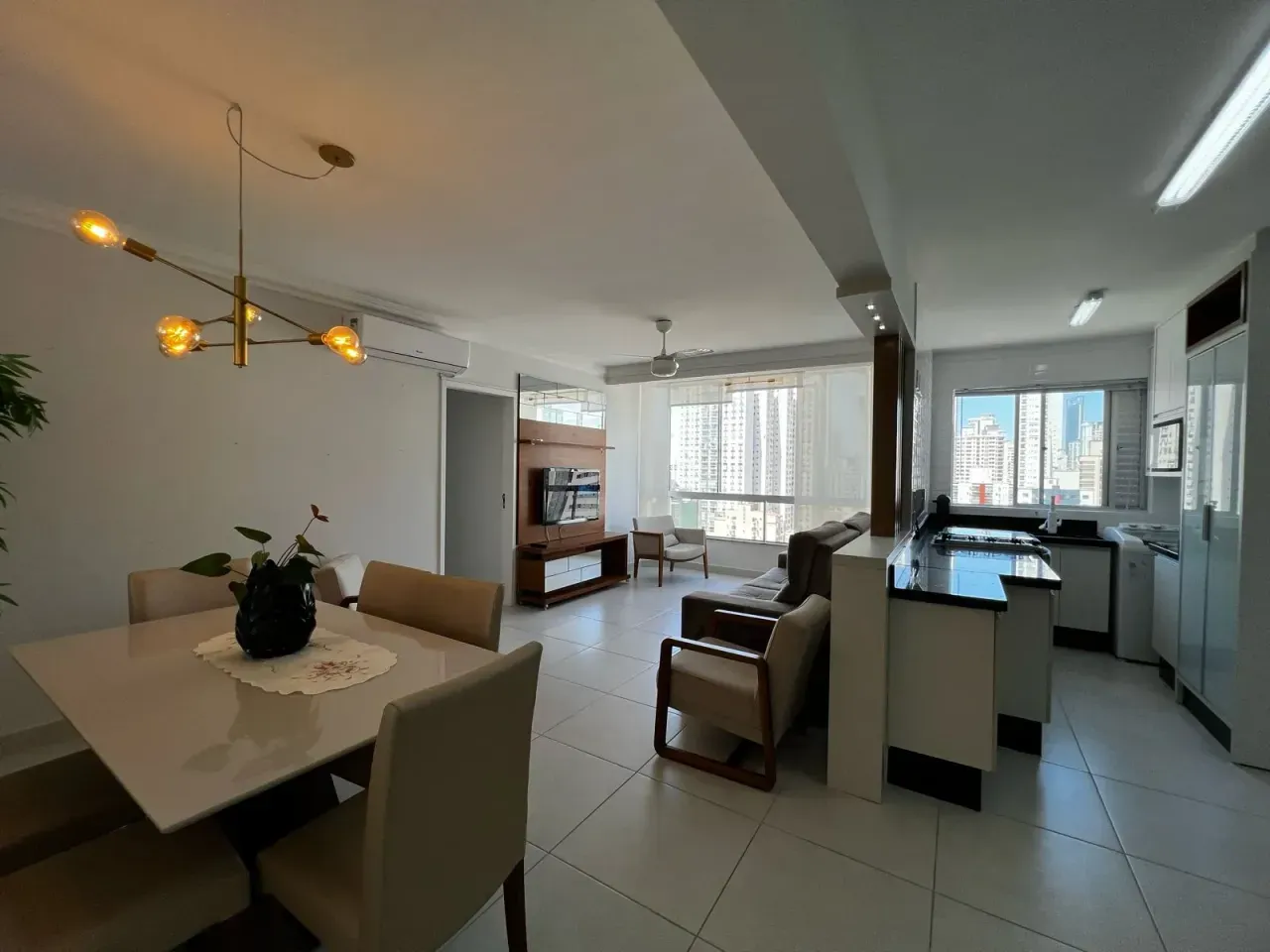 Apartamento no Edifício solar do Cangongo com 2 suítes em Balneário Camboriú — foto 8