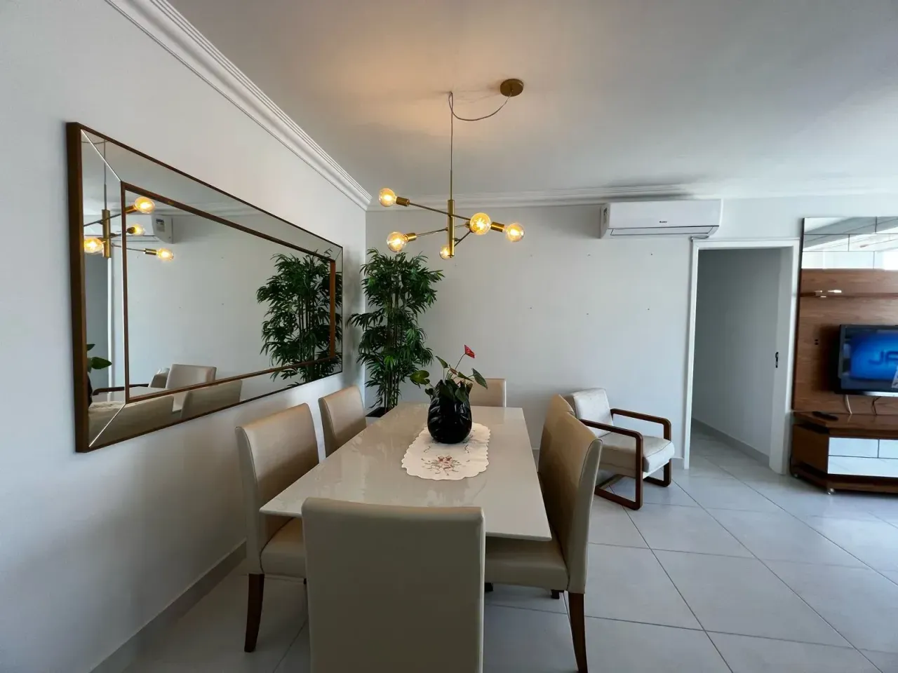 Apartamento no Edifício solar do Cangongo com 2 suítes em Balneário Camboriú — foto 10