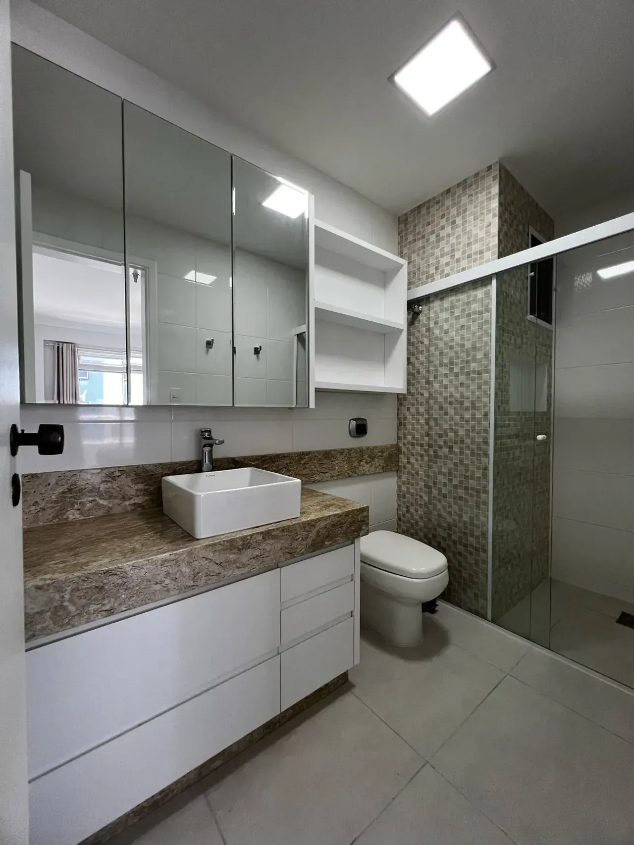 Apartamento no Edifício solar do Cangongo com 2 suítes em Balneário Camboriú — foto 18