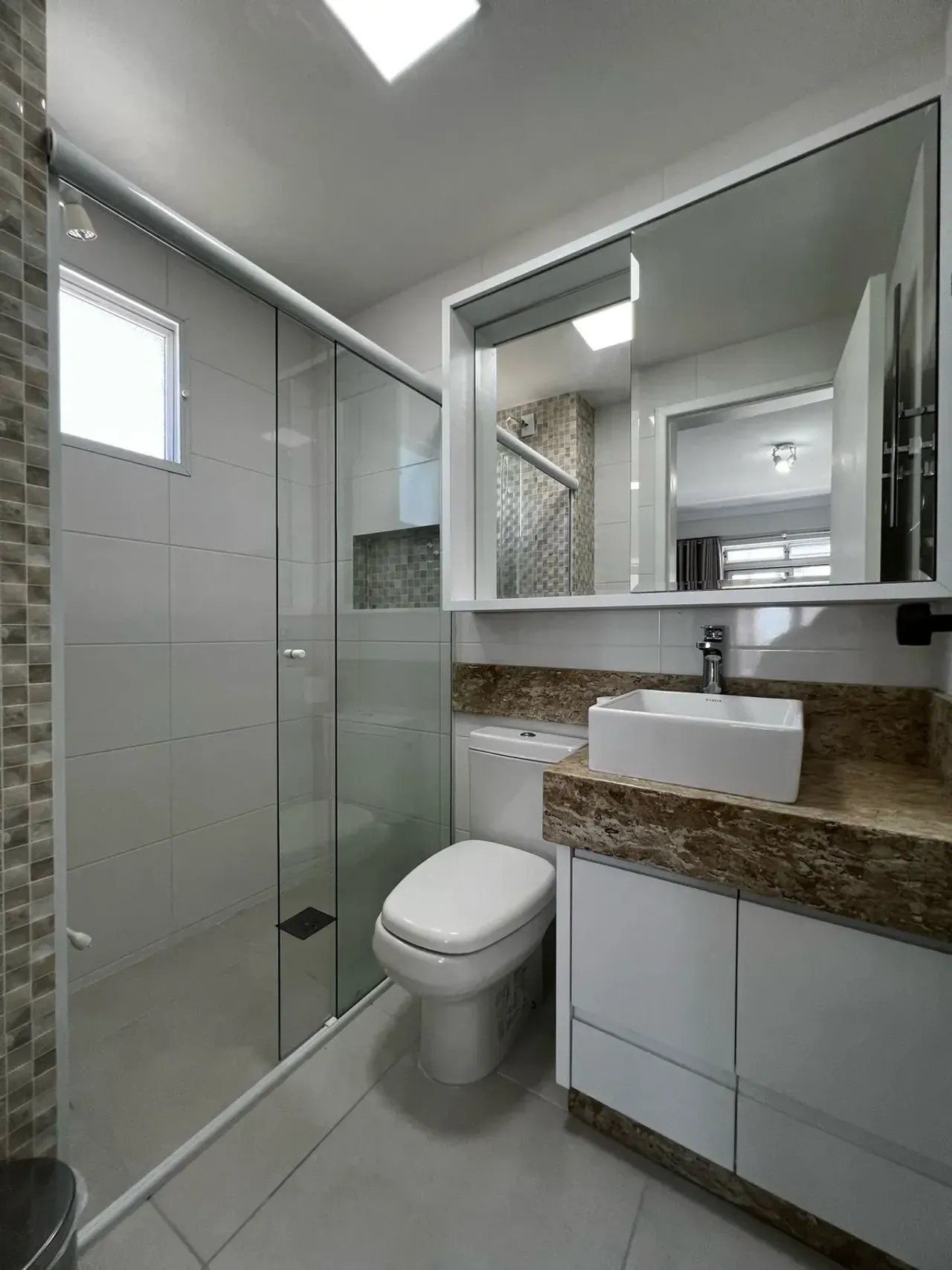 Apartamento no Edifício solar do Cangongo com 2 suítes em Balneário Camboriú — foto 24