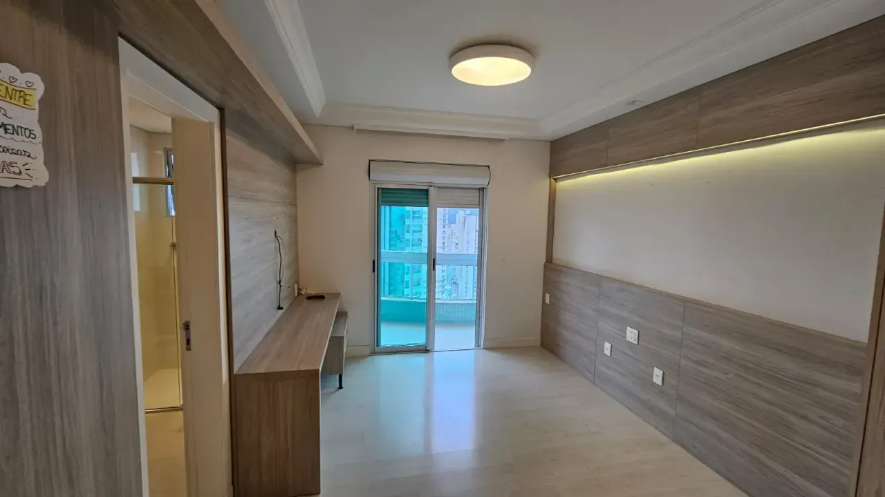 Apartamento no Edifício Alexandria com 3 suítes em Balneário Camboriú — foto 10