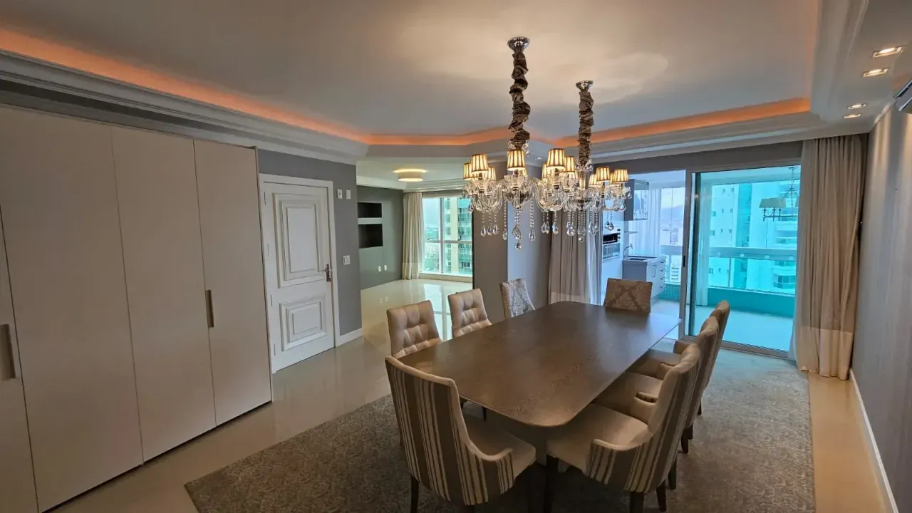Apartamento no Edifício Alexandria com 3 suítes em Balneário Camboriú — foto 9
