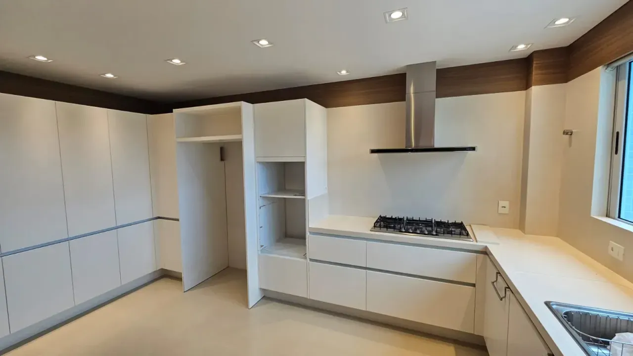 Apartamento no Edifício Alexandria com 3 suítes em Balneário Camboriú — foto 11
