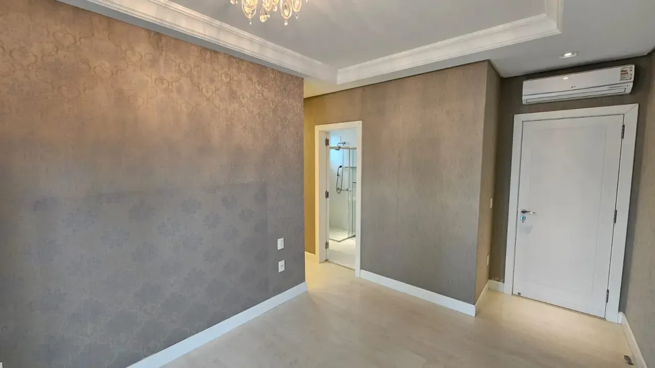 Apartamento no Edifício Alexandria com 3 suítes em Balneário Camboriú — foto 12