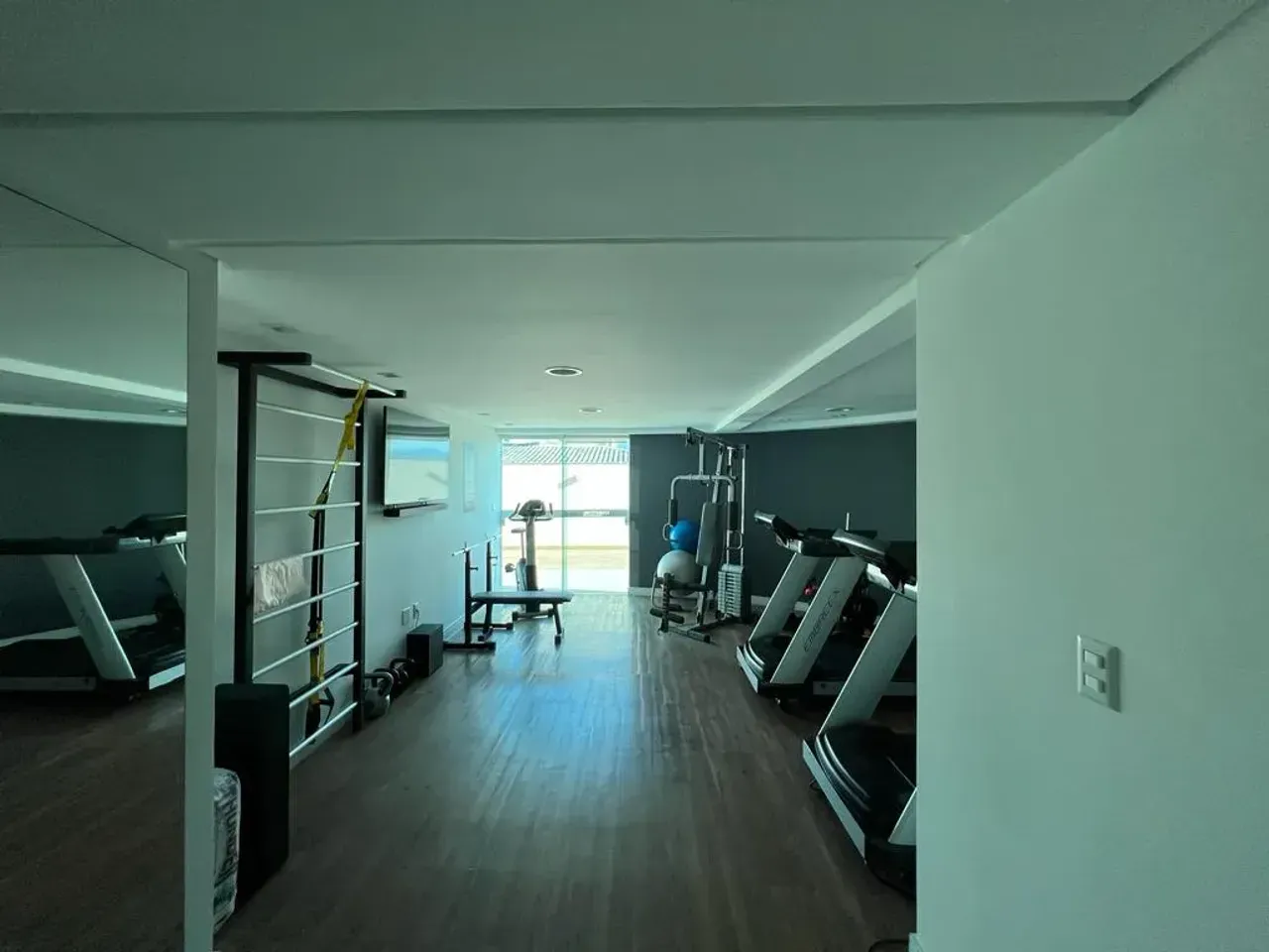 Apartamento no Condominio Marina Residence com 3 suítes em Balneário Camboriú
