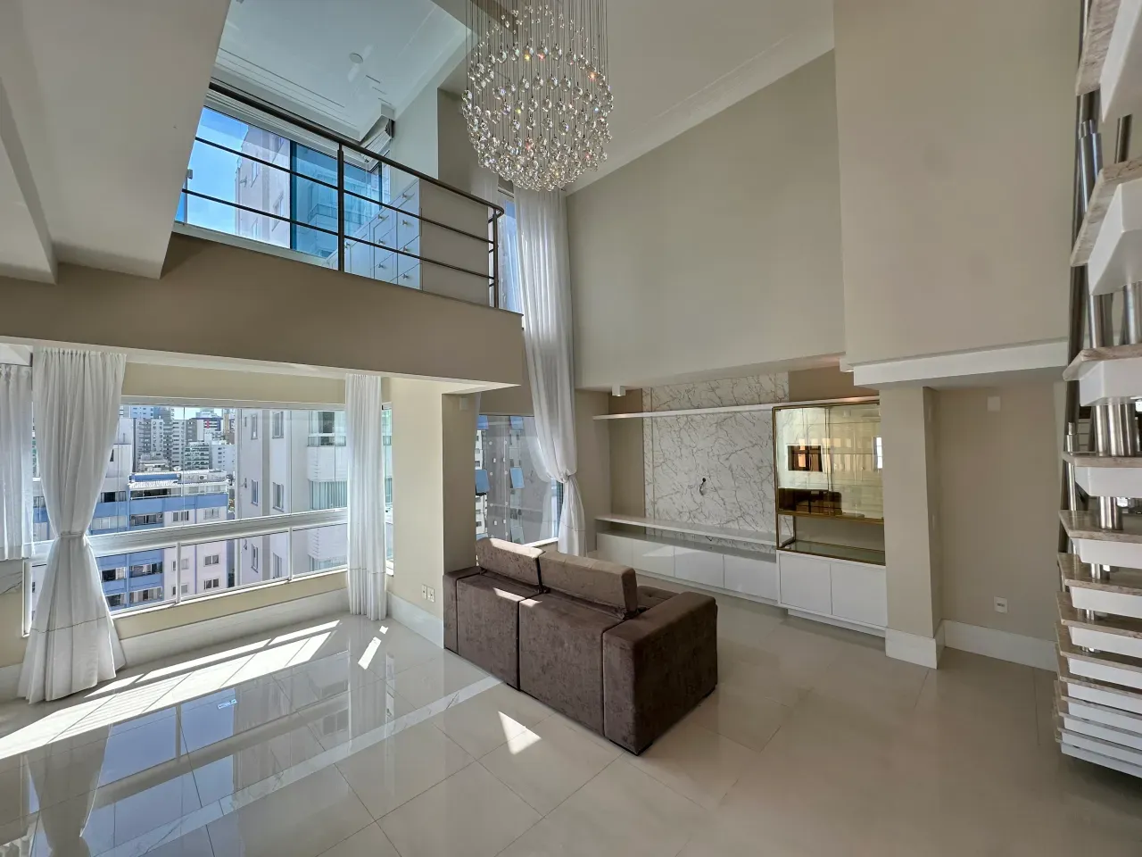 DUPLEX no Centro de Balneário Camboriú
